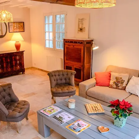 Holiday home Chaleureuse Dans Le Perche