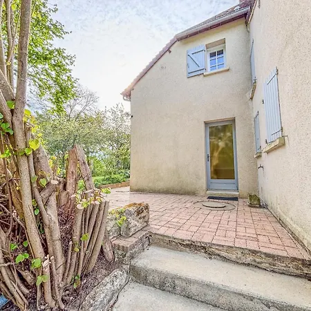 Holiday home Chaleureuse Dans Le Perche Val-au-Perche